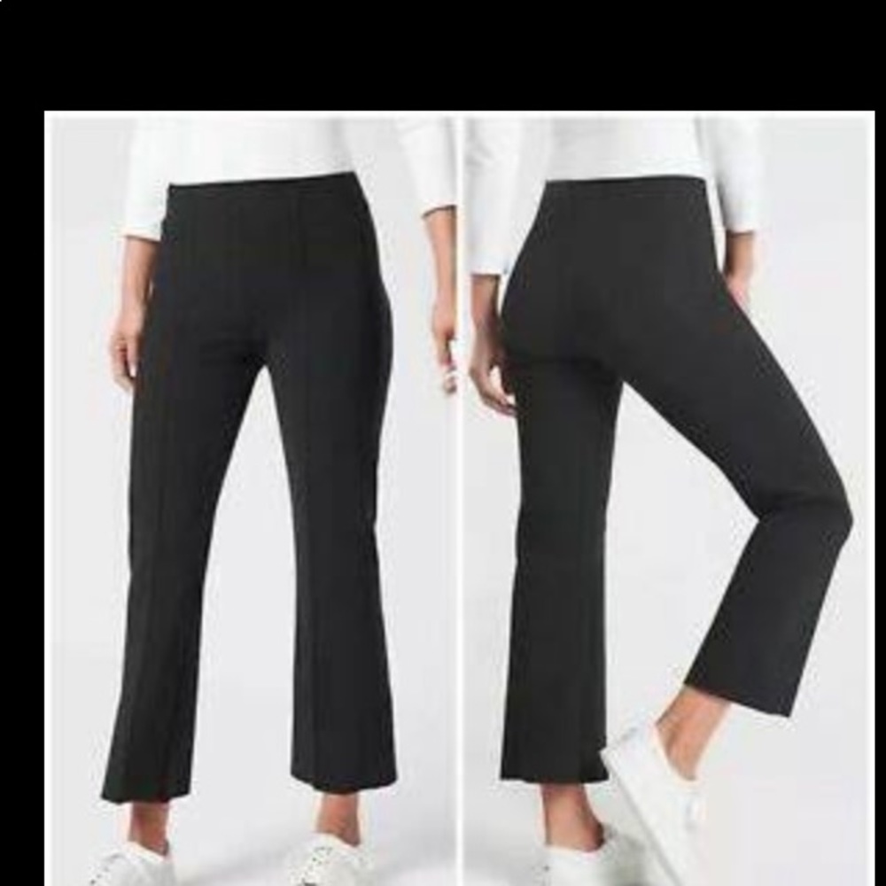 Athleta crop pants in excellent pre owned condition.